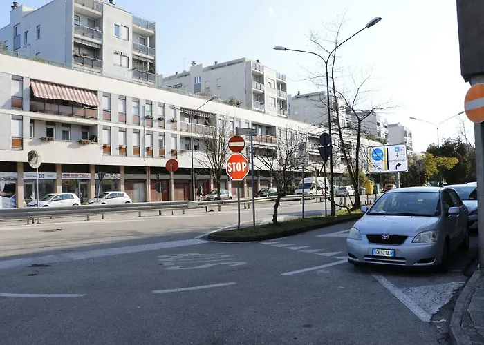 Residentes De Venecia Местре